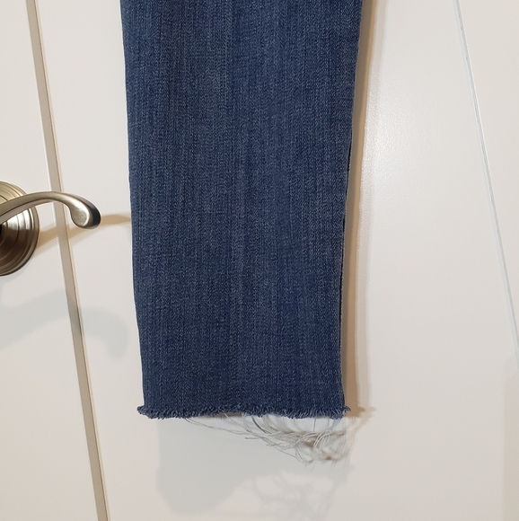 Two by Vince Camuto Jeans Size 14 Stretch Hi Rise Frayed Hem Fading Whiskering - Picture 9 of 13